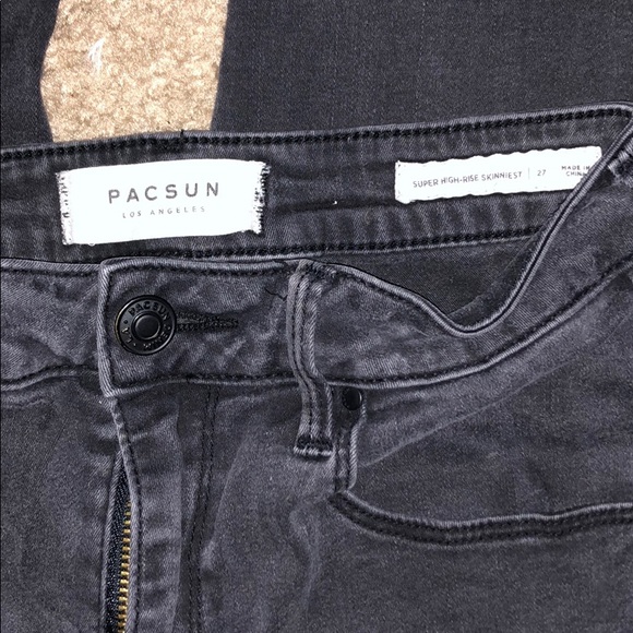 Jeans - Picture 3 of 3